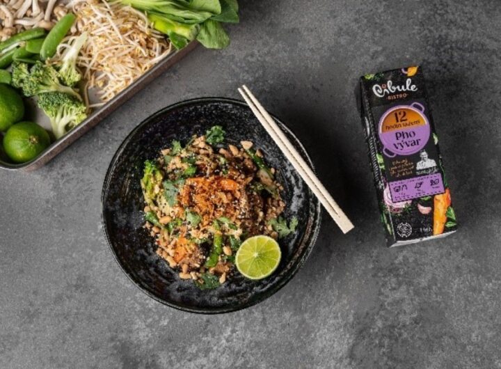 Hovězí wok s PHO vývarem